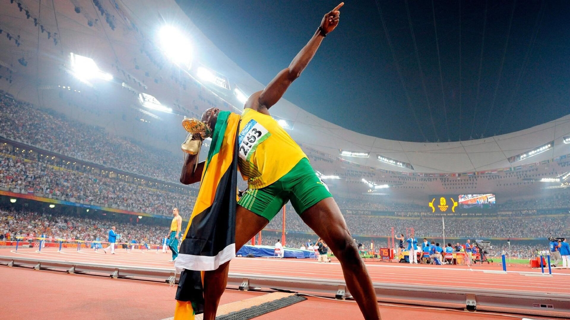 法拉利绝杀索伯车队，周冠宇关键制胜