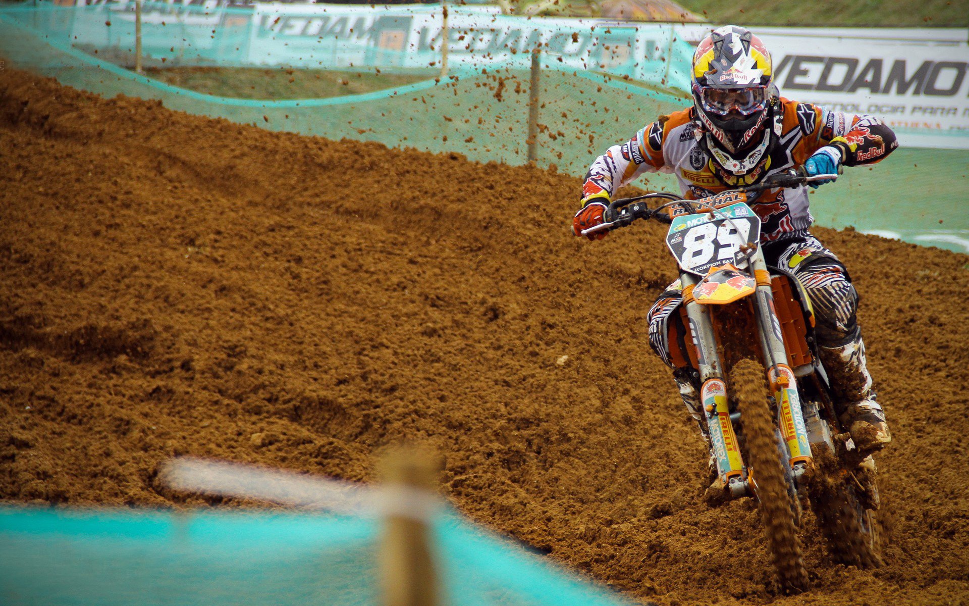 逆转与灵魂的共振，当阿森纳的战火燃过哥伦比亚，苏亚雷斯用孤勇写下唯一